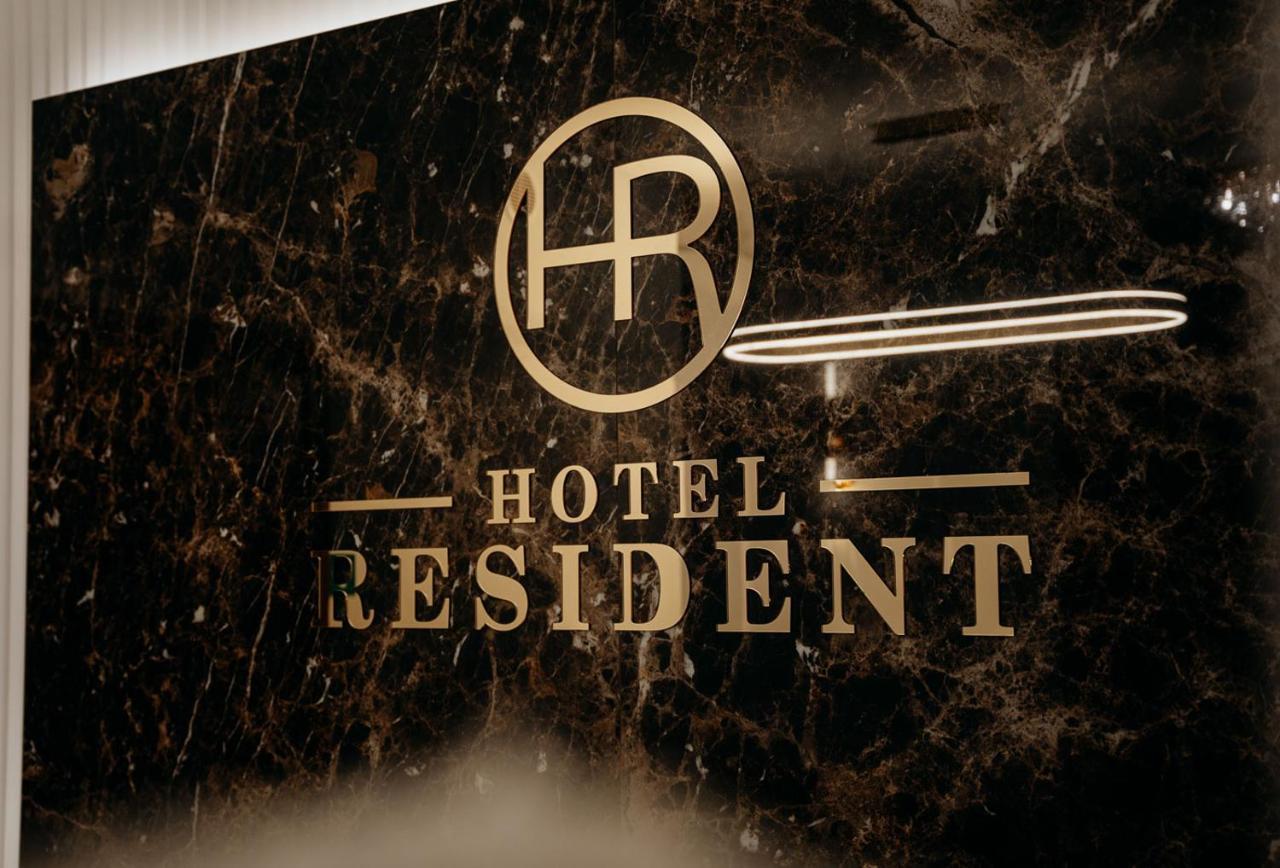 Hotel Resident Nowa Sarzyna Buitenkant foto